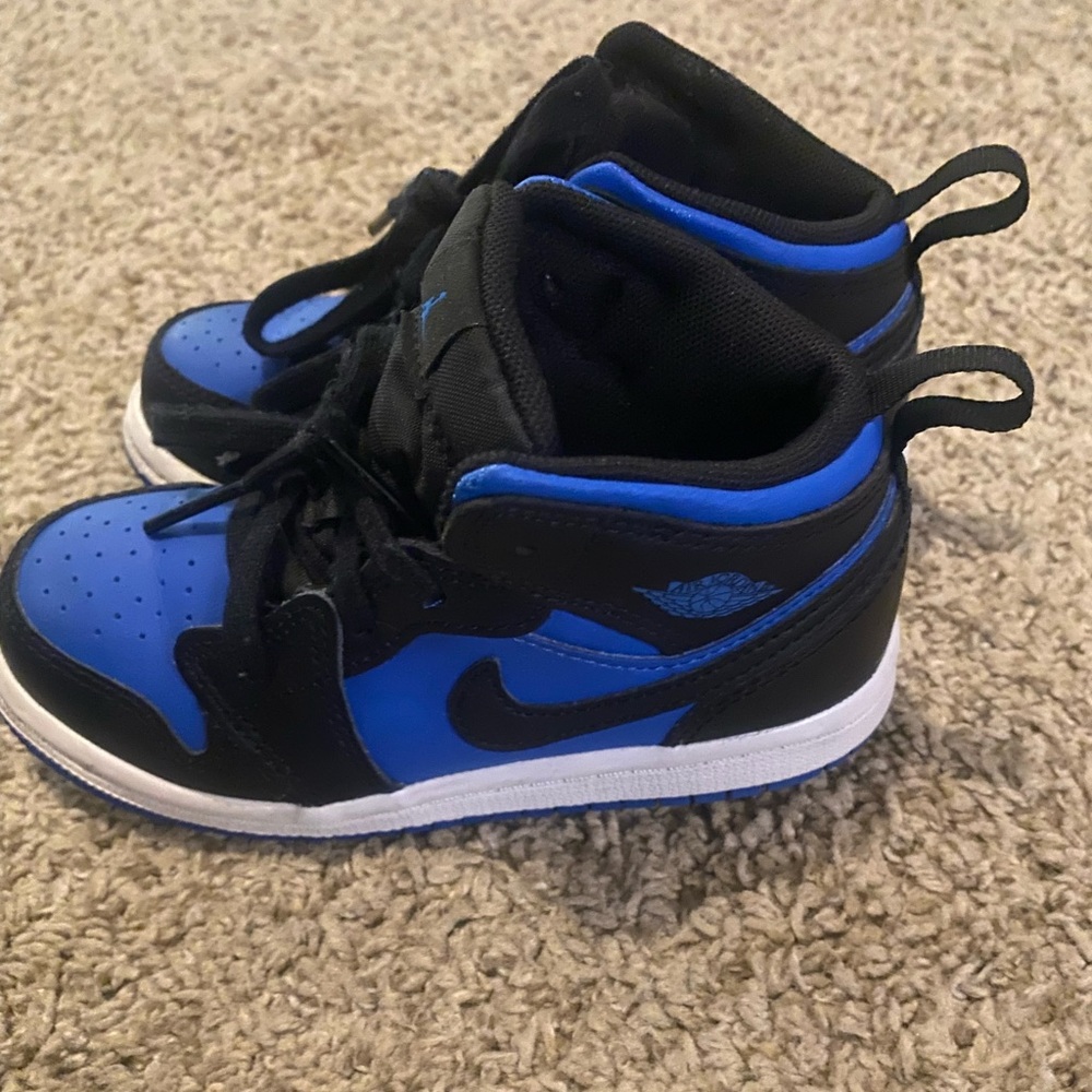 Toddler jordan 1 size 9C Black and Blue
